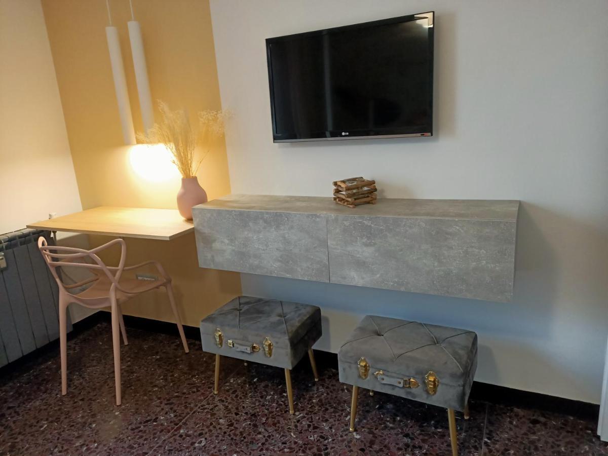 Casa Di Noemi - Seafront With Parking Apartment Savona Exterior photo