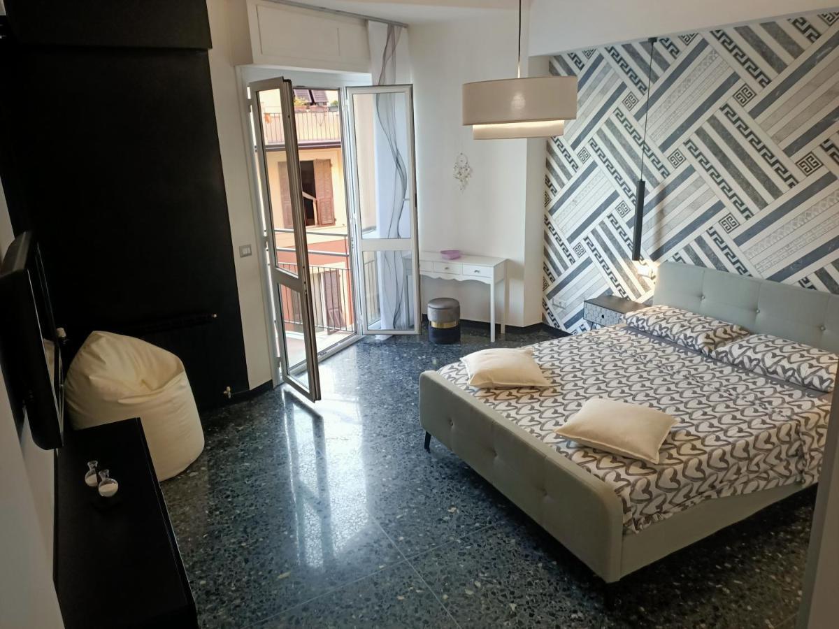 Casa Di Noemi - Seafront With Parking Apartment Savona Exterior photo