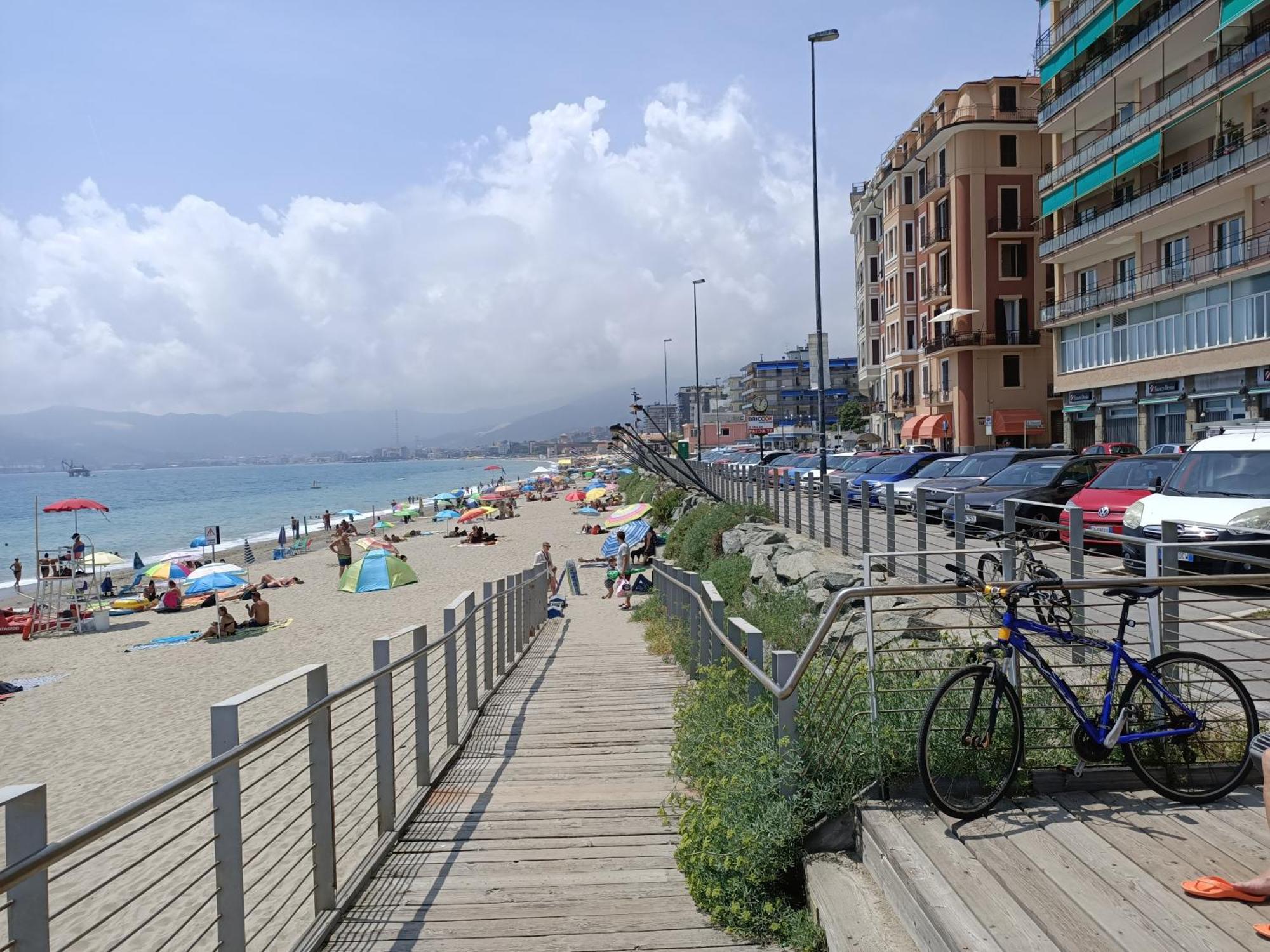 Casa Di Noemi - Seafront With Parking Apartment Savona Exterior photo